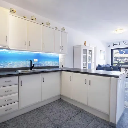 아파트 Frente Al Mar Con Jacuzzi Interior
