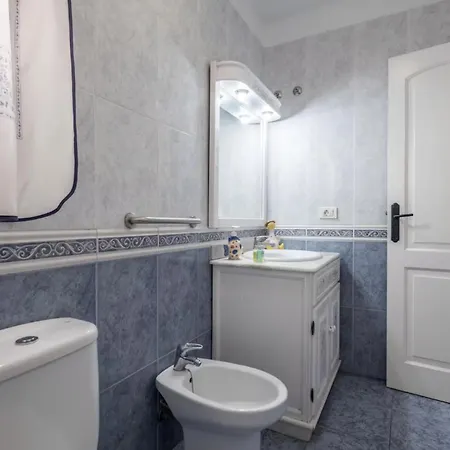 Apartament Frente Al Mar Con Jacuzzi Interior