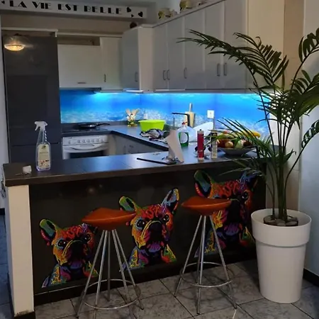 Frente Al Mar Con Jacuzzi Interior Daire *